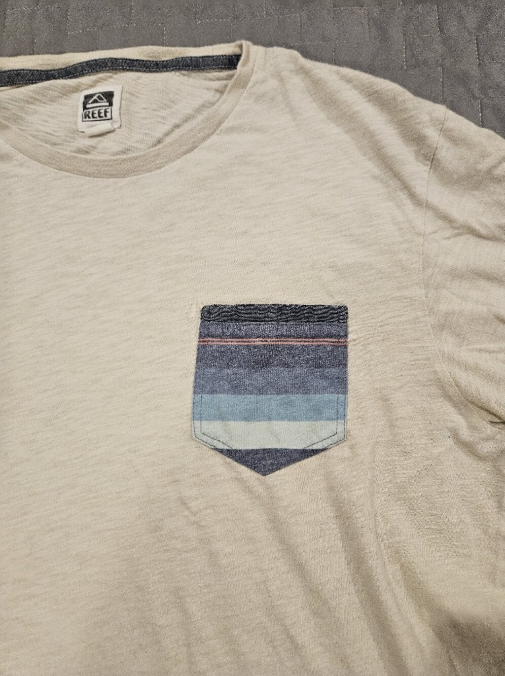 Men's Large Reef T Shirt - Picture 2 of 4
